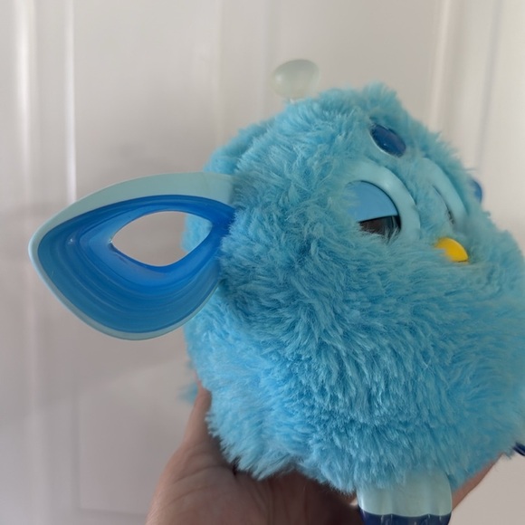 Hasbro Furby Connect Blue Teal 2016 Bluetooth Interactive Play Toy - Picture 7 of 7